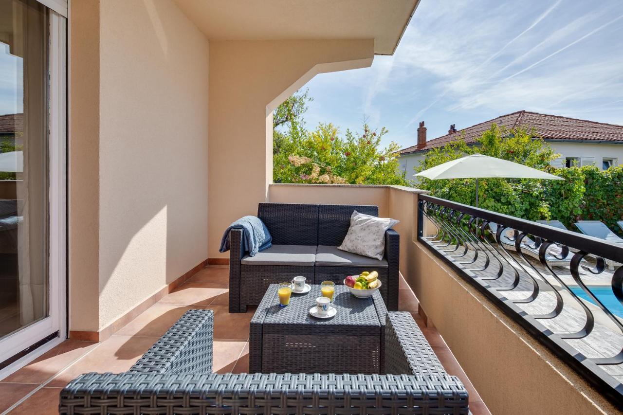 Juric Apartments-Rab Palit Exterior photo