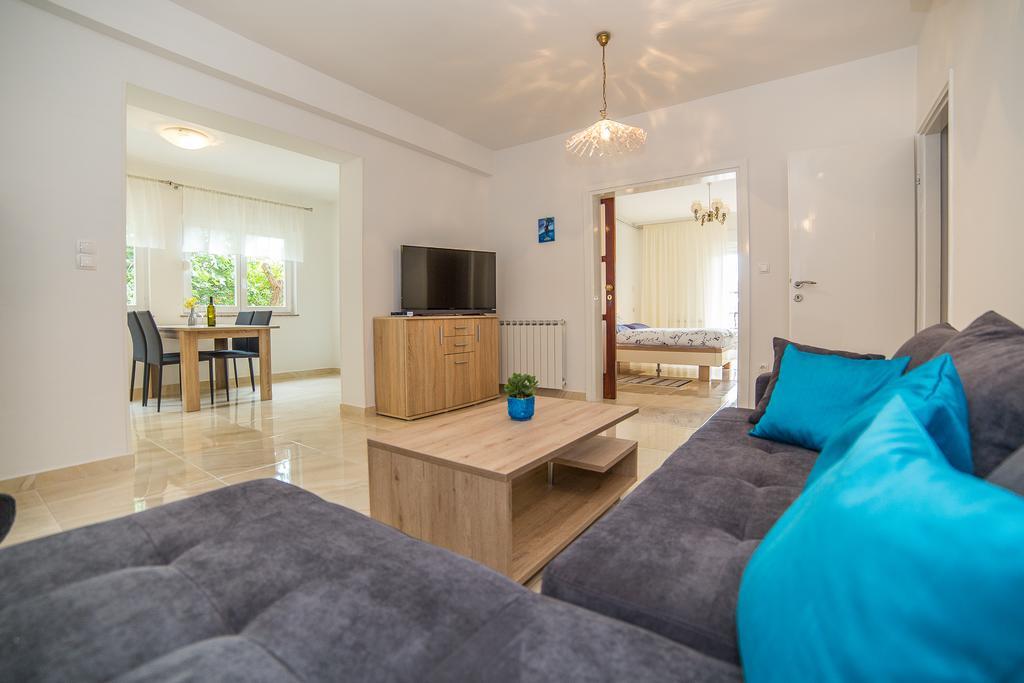 Juric Apartments-Rab Palit Exterior photo